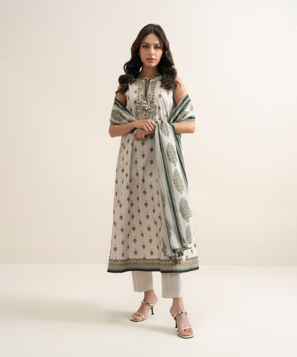 3 Piece - Embroidered Lawn Suit