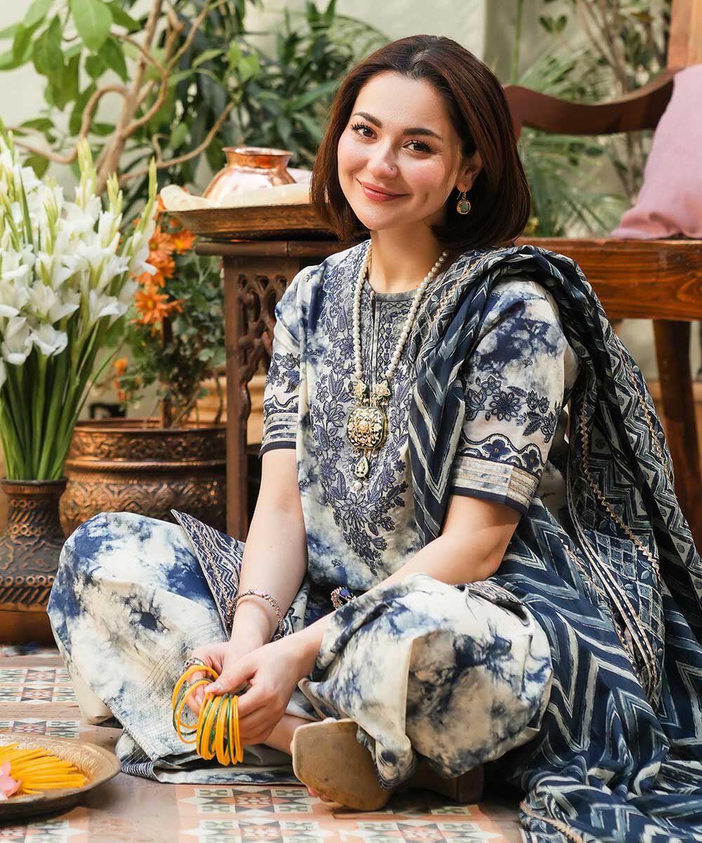 Woman - Blue 3 Piece - Embroidered Lawn Suit