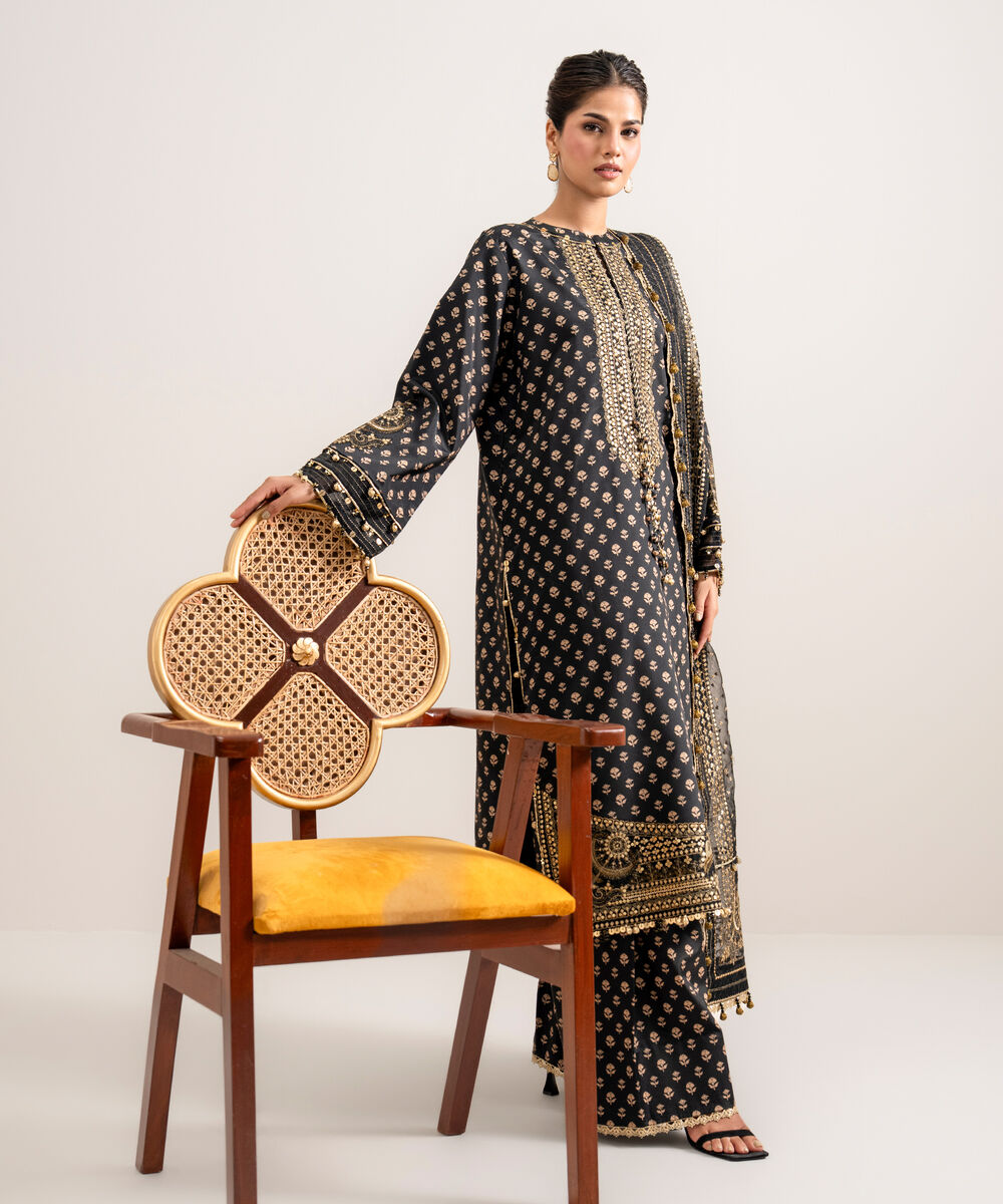 Women's Unstitched Printed Blended Grip Silk Black 3 Piece Suit