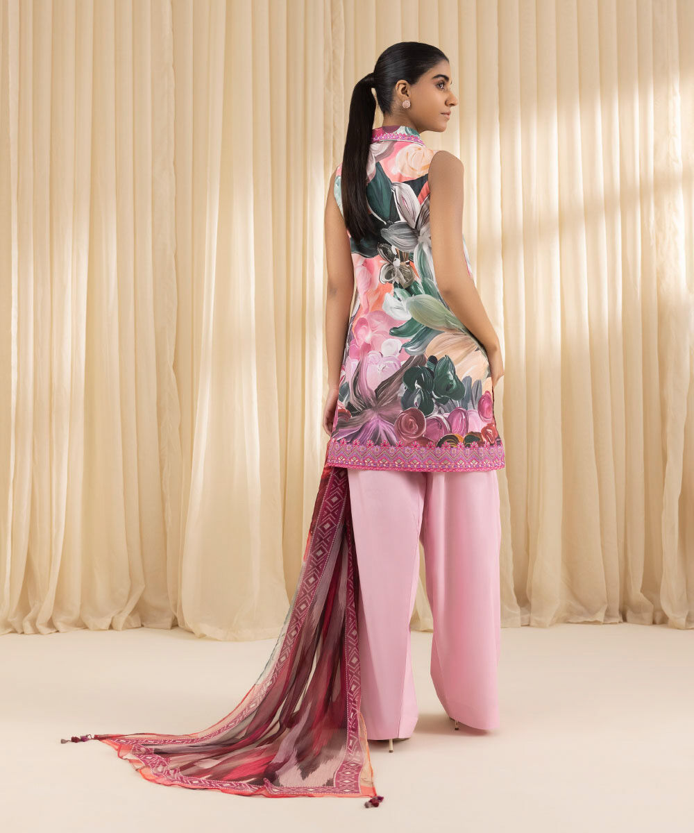 Woman - Pink 3 Piece - Embroidered Lawn Suit