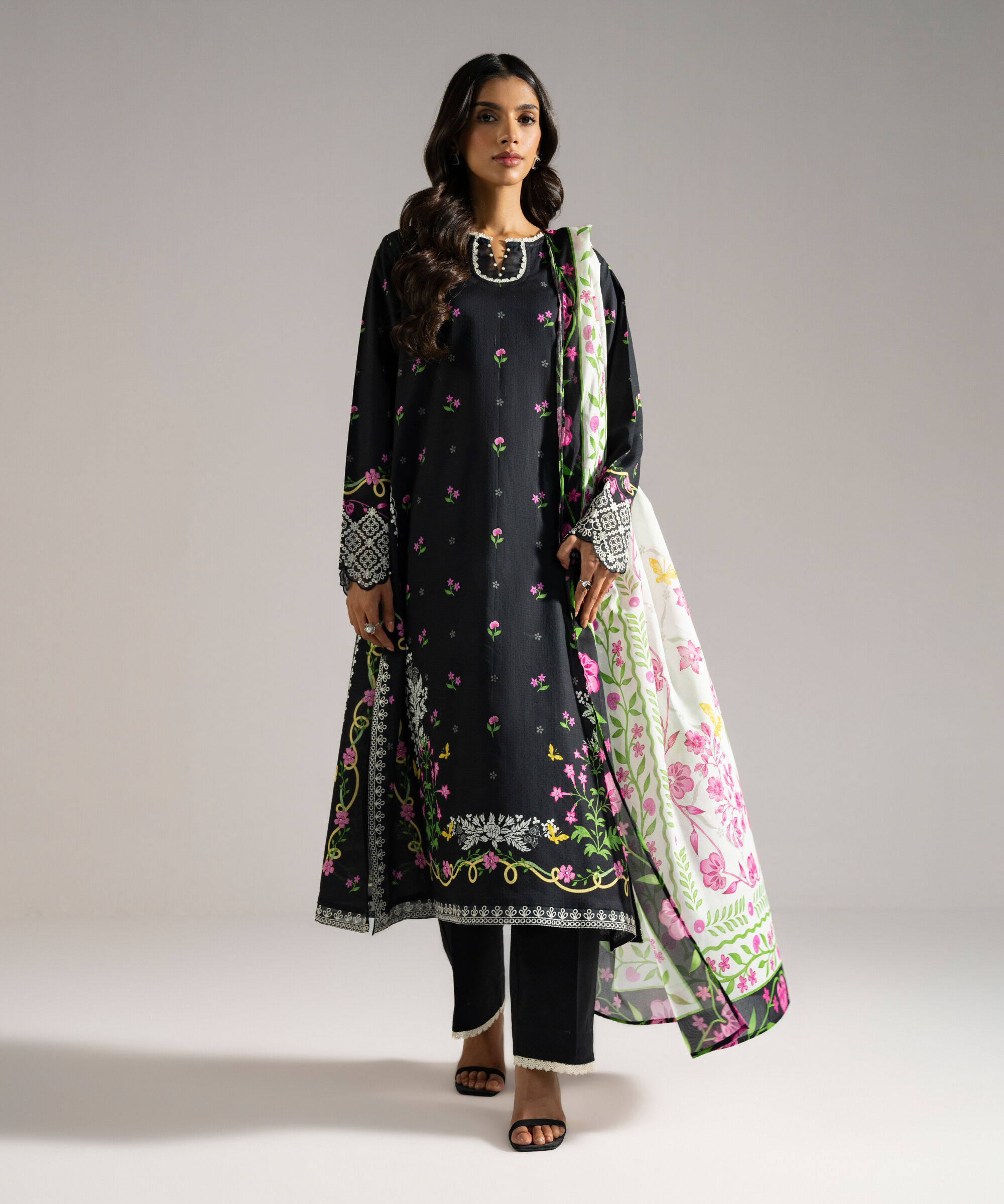 Retail Price: 2290/-PKR