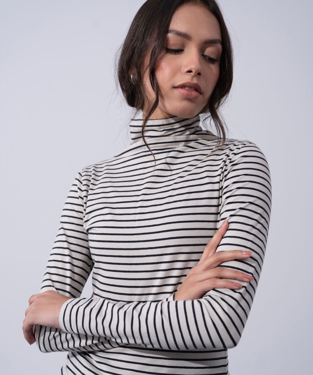 Women's Western Wear Black And White Cotton Fitted Knit Top
