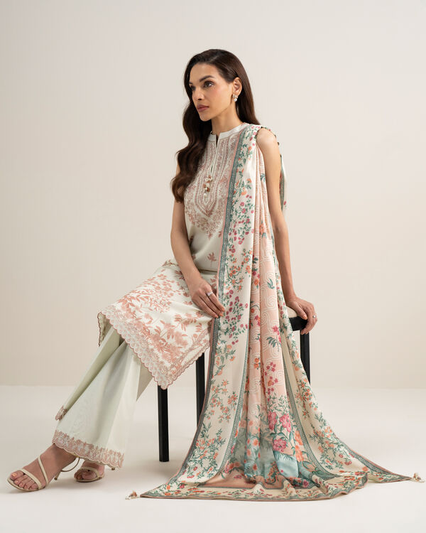 3 Piece - Embroidered Lawn Suit