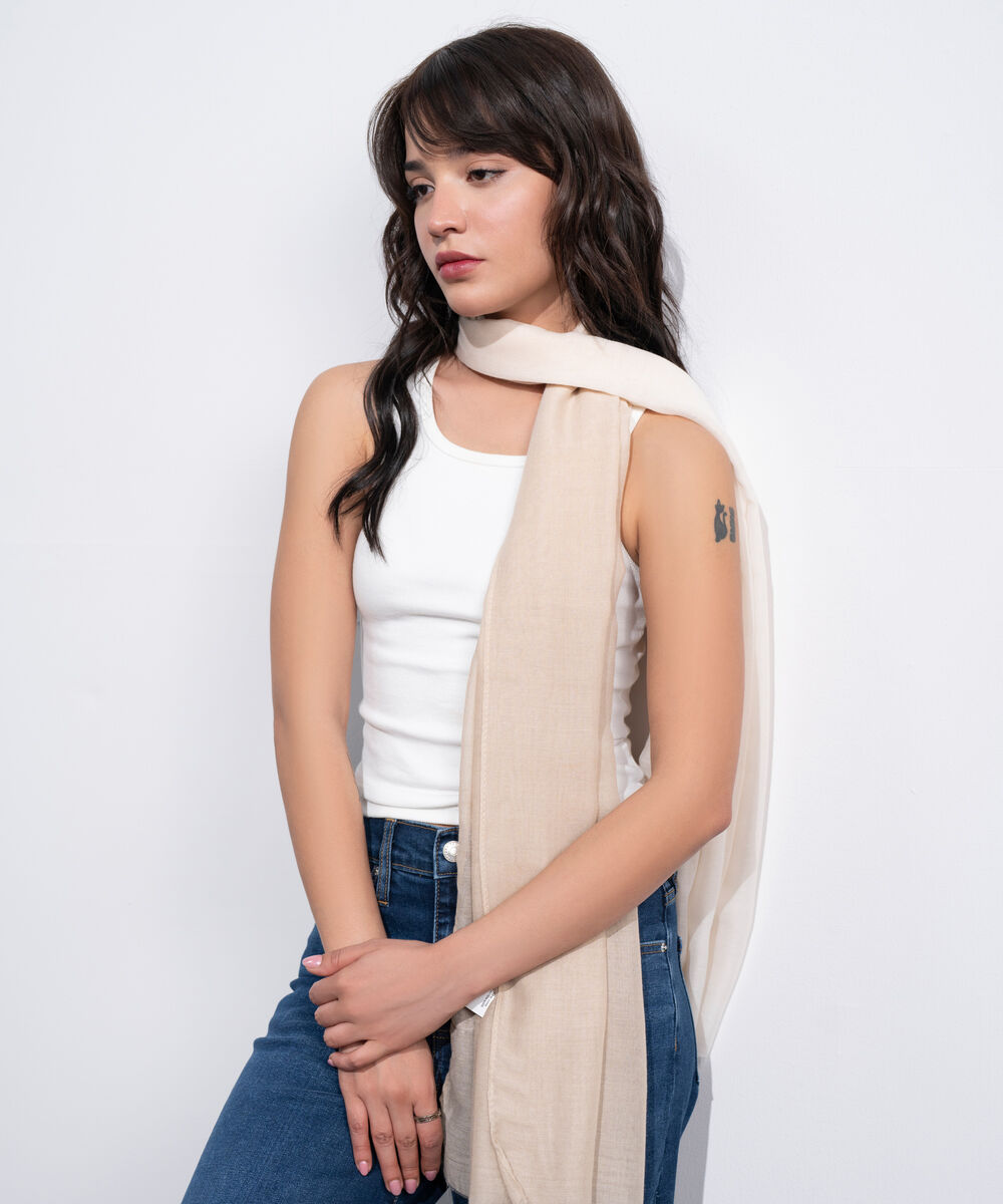 Women's Western Off White & Beige Print Rectangular Scarf