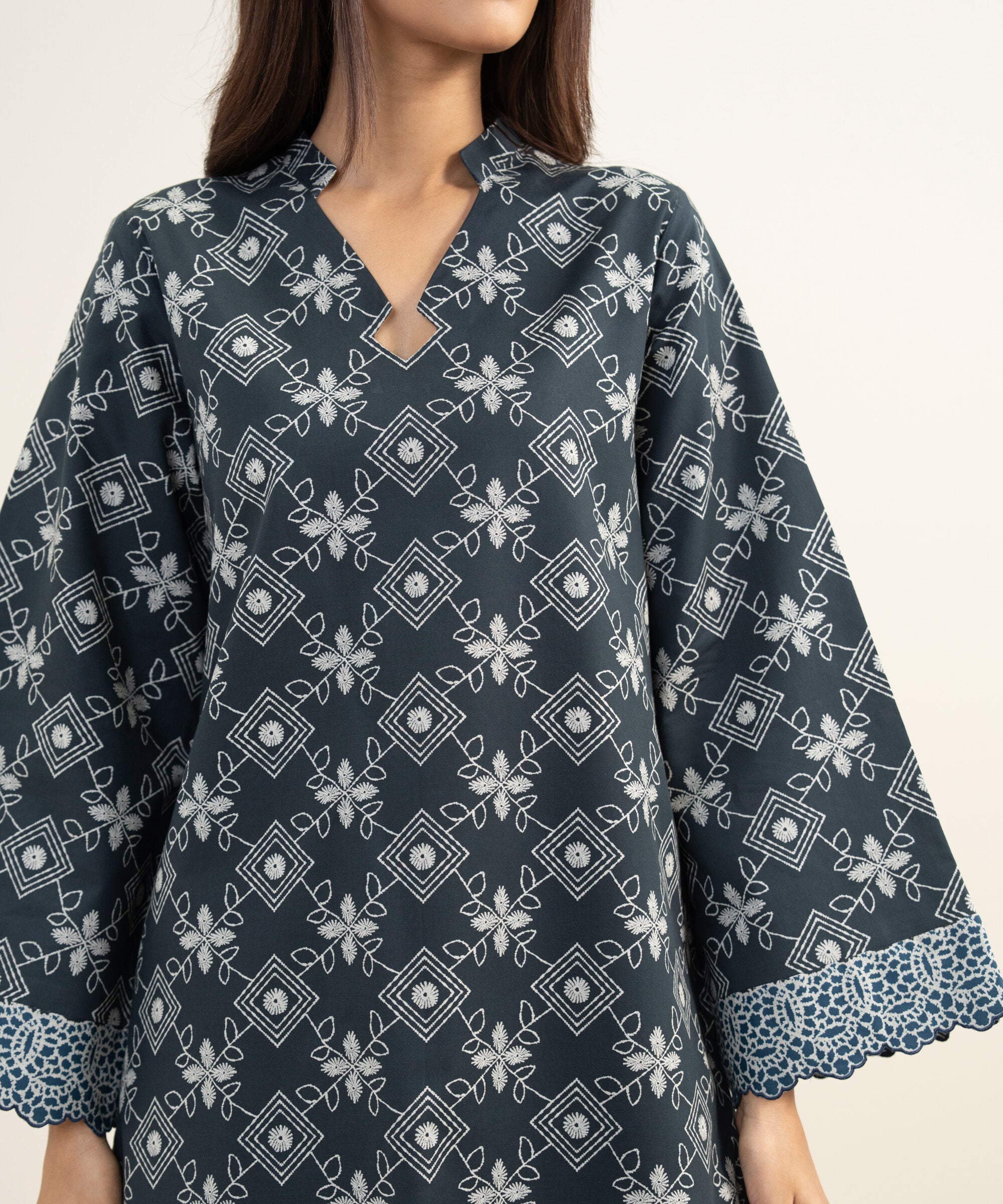 Unstitched 3 PC U3PDDS26V443