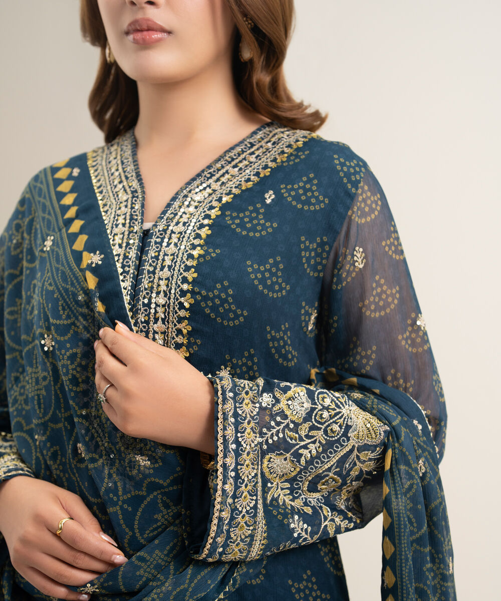 Women's Unstitched Blended Chiffon Embroidered Green 3 Piece Suit