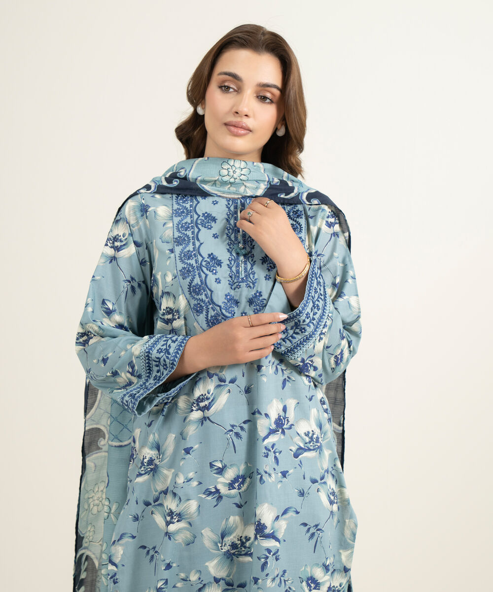 Women's RTW Slub Lawn Embroidered Blue 3 Piece Suit