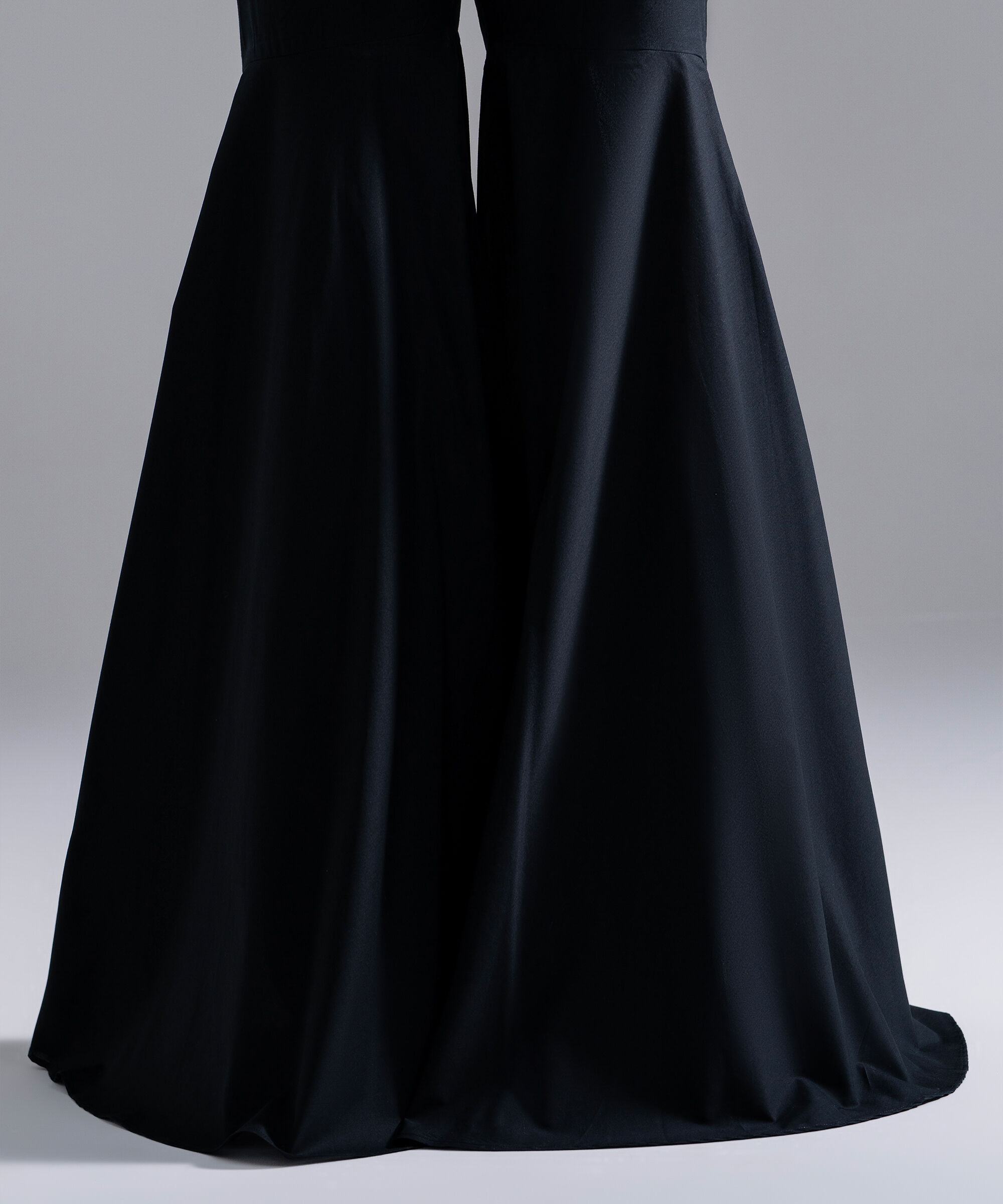 Retail Price: 4590/-PKR