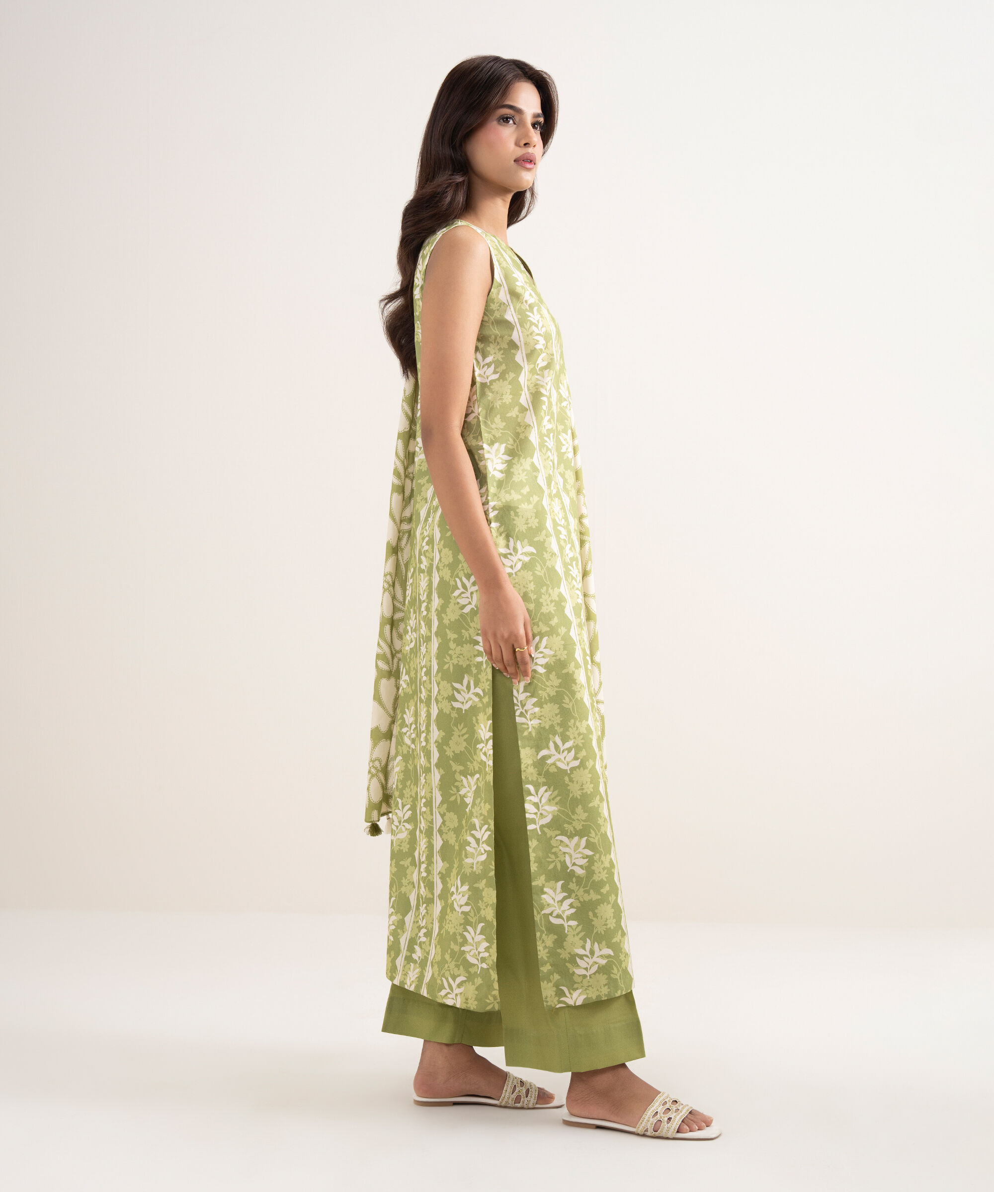 Unstitched 3 Pc Lawn PDDS26V219TS