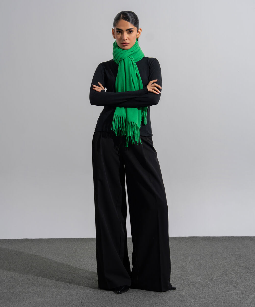 Women's Western Wear Green Polyester Solid Woolen Scarf