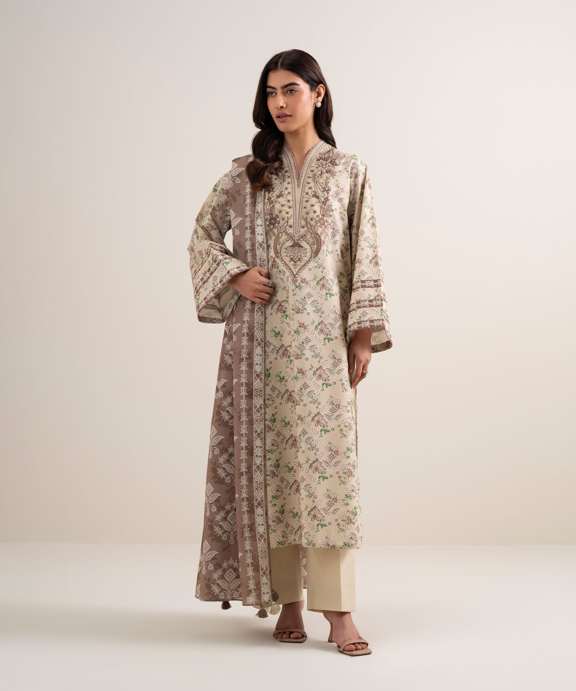 Unstitched 3 PC 3PEDDS26V547