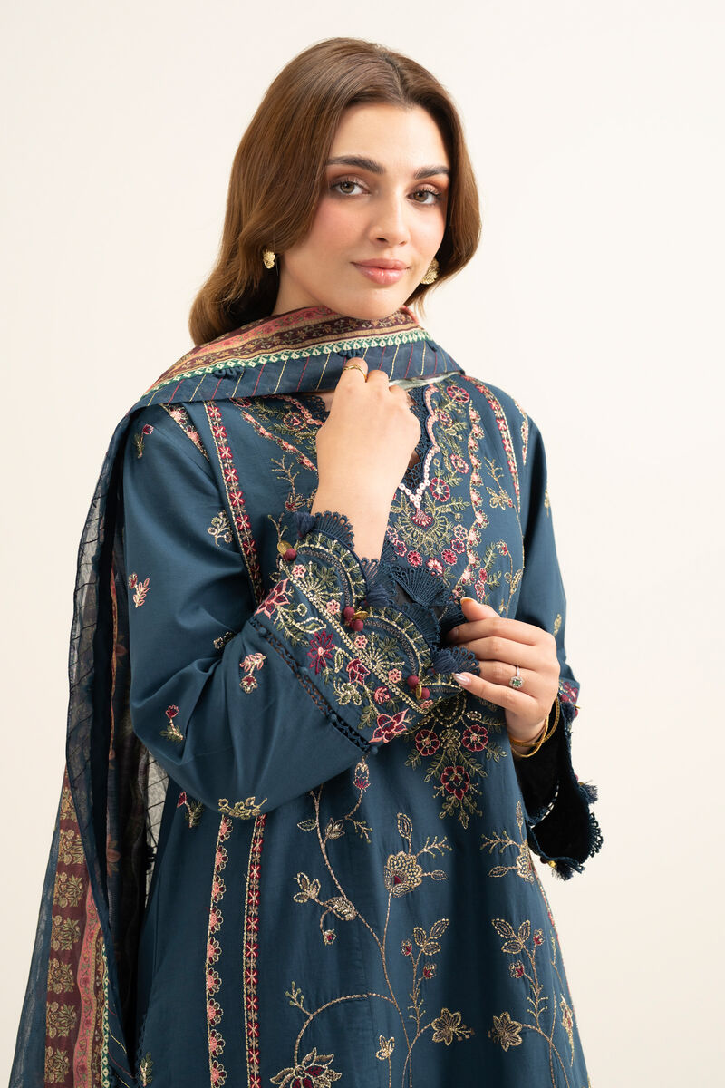 3 Piece - Embroidered Lawn Suit