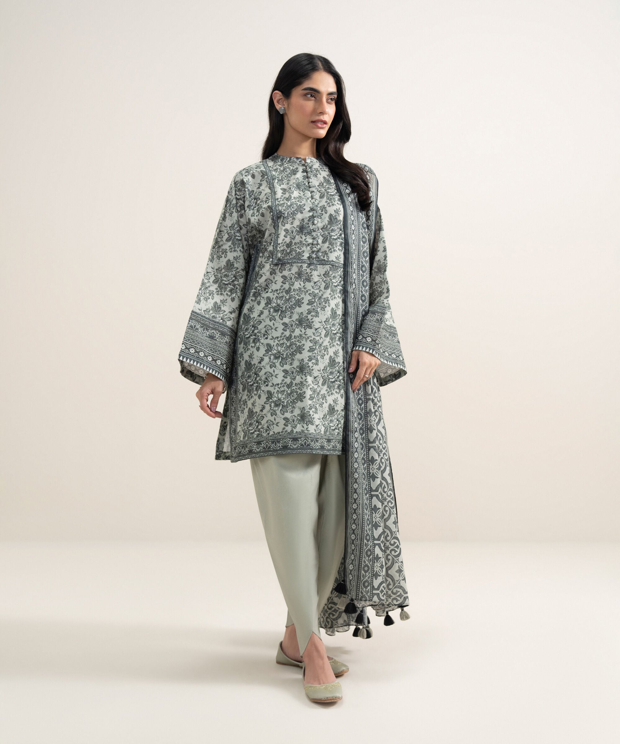 Unstitched 3 PC 3PDYS26V5134