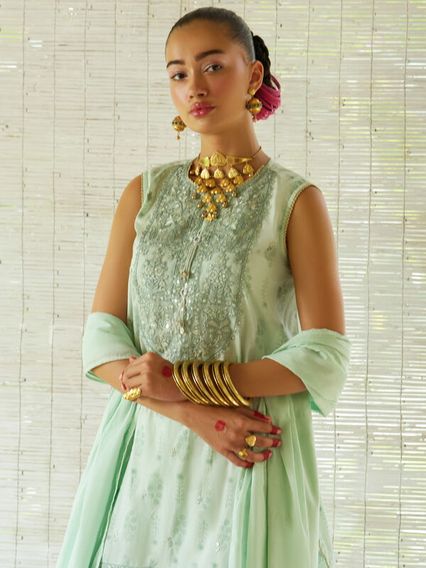 3 Piece - Embroidered Lawn Suit