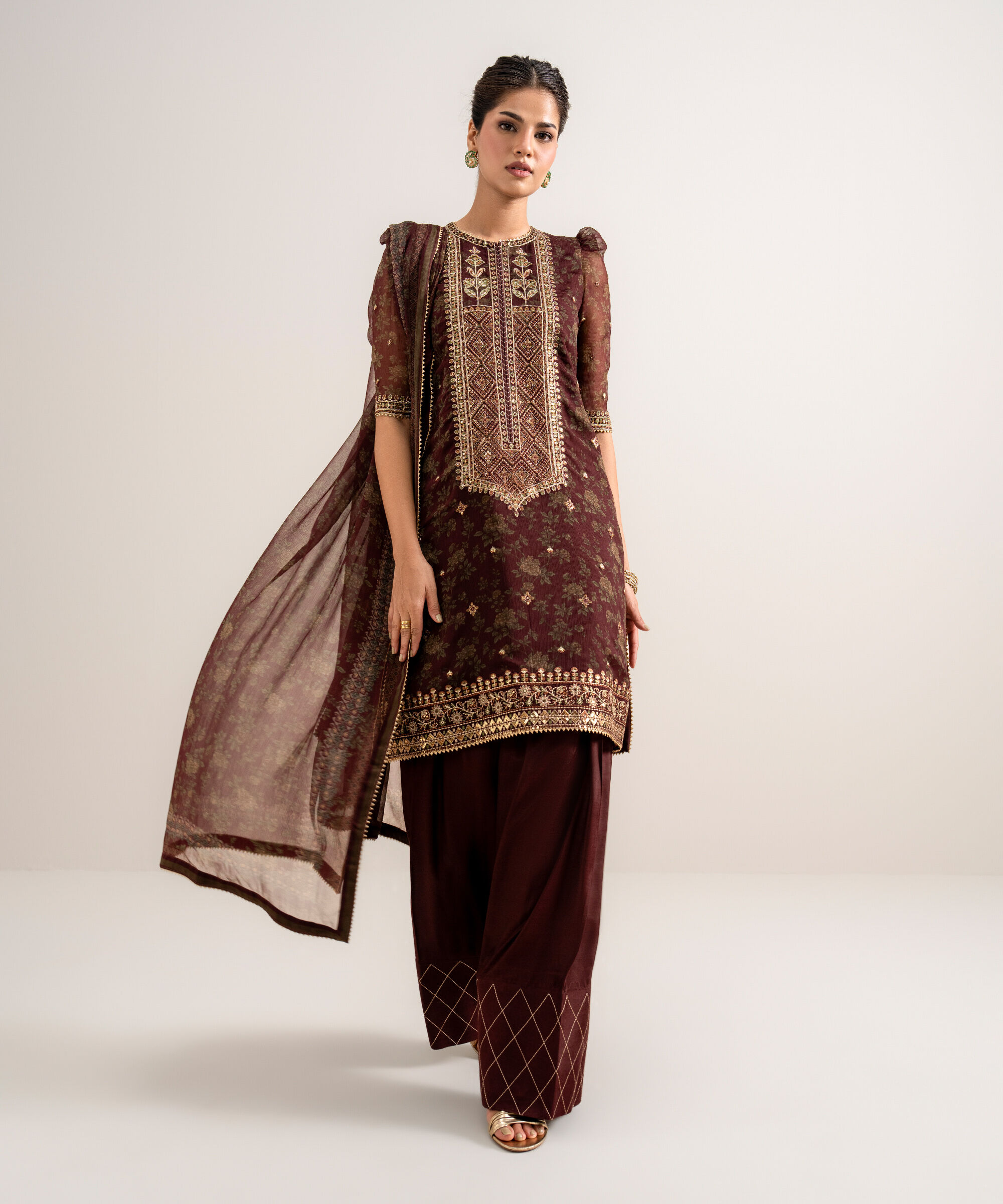 Retail Price: 10990/-PKR