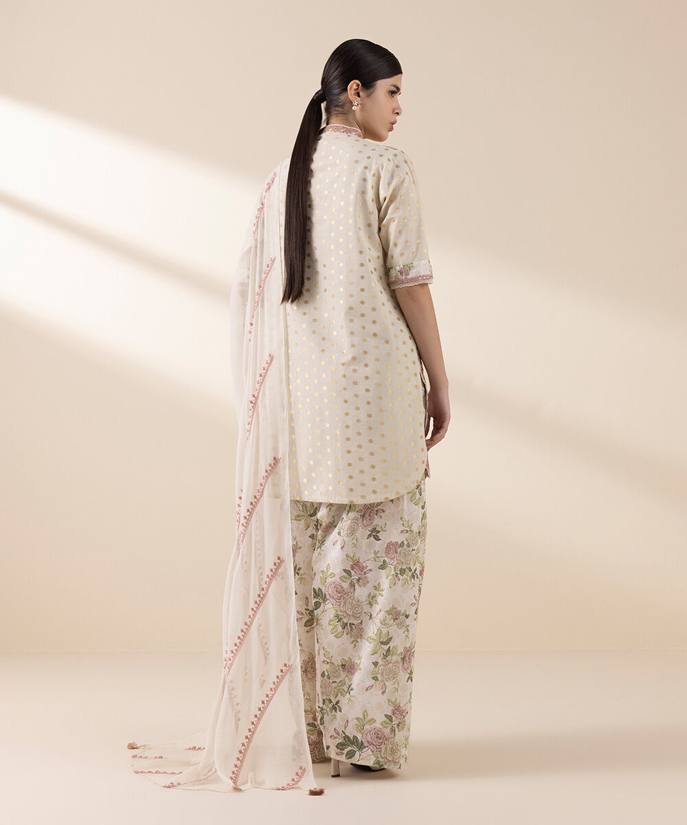 Unstitched Women's Off White Jacquard Embroidered 3 Piece Suit