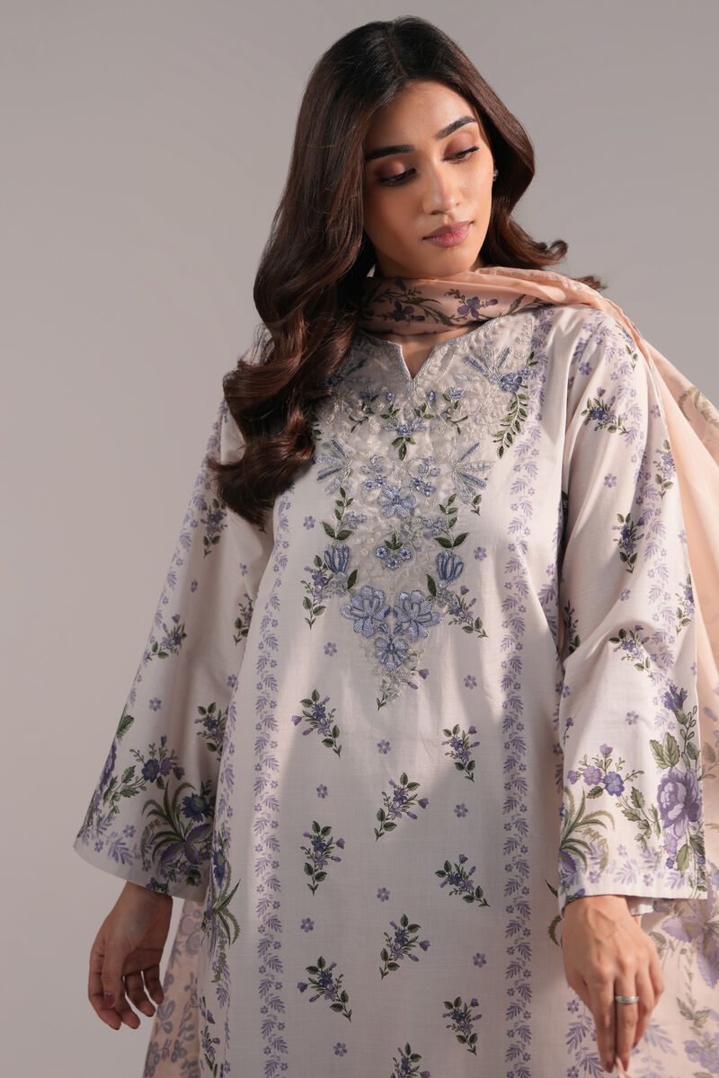 3 Piece - Embroidered Lawn Suit