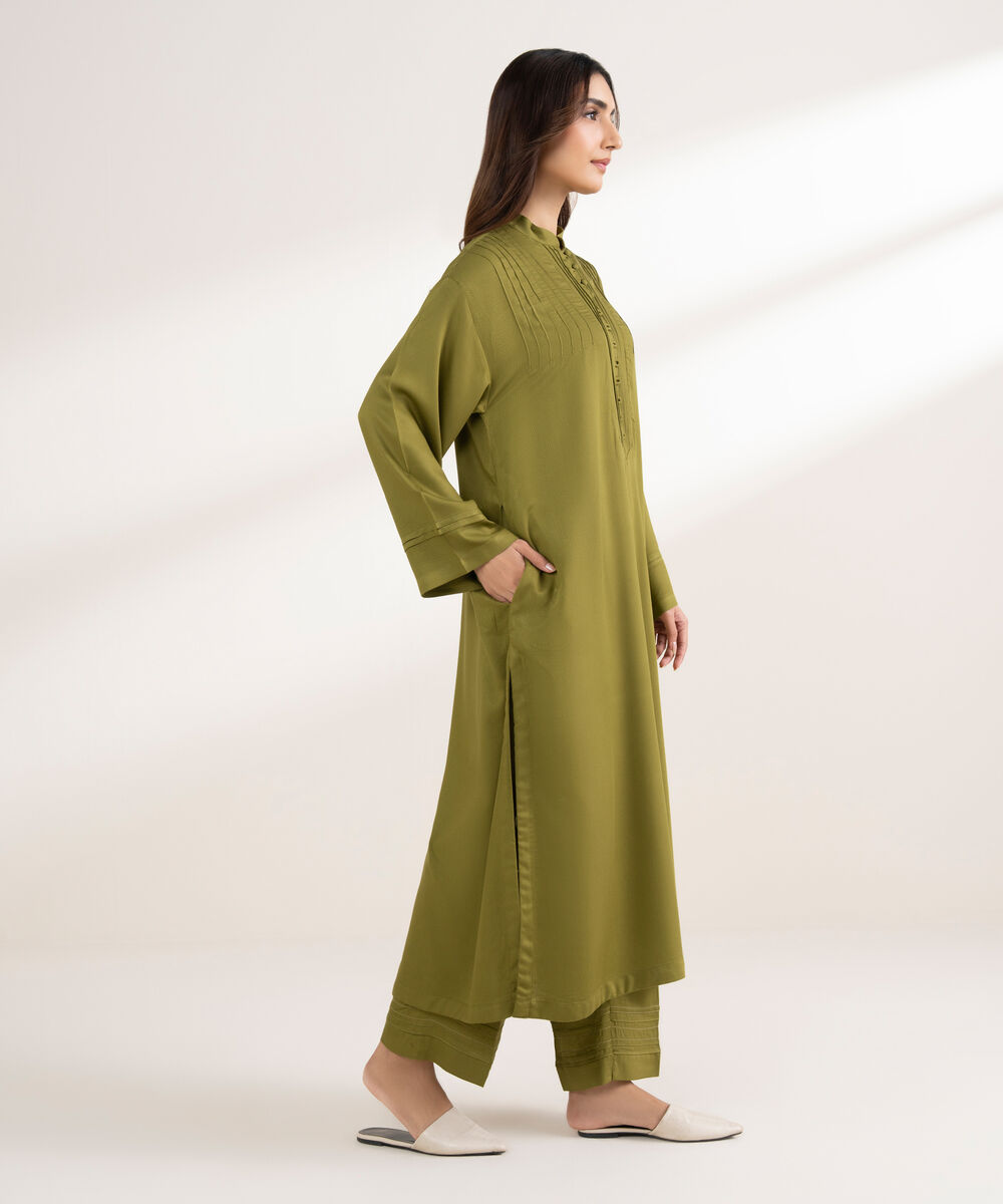 Women's RTW Bedford Solid Straight Green Shirt