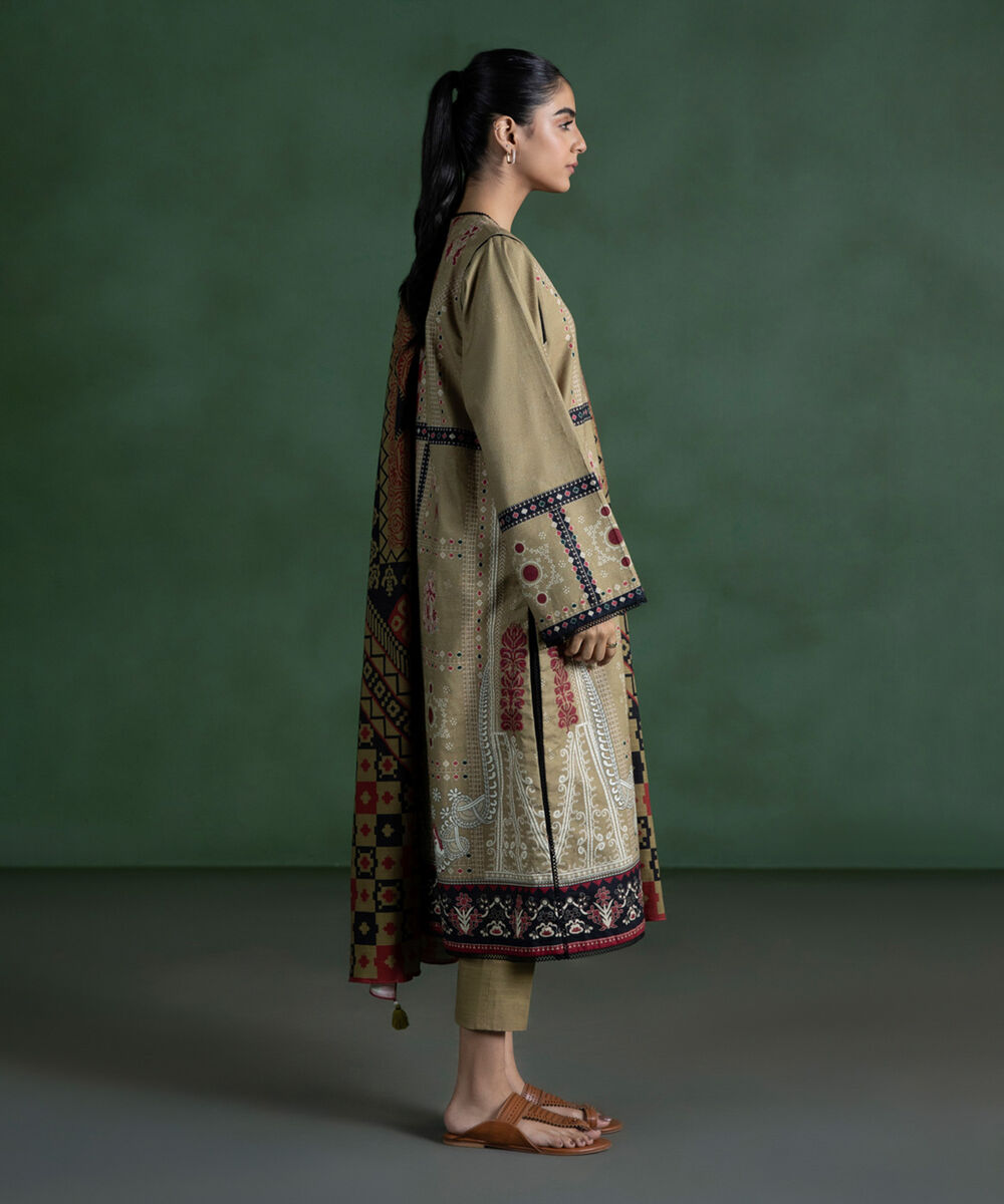 Sapphire Unstitched Winter 2 Beige Three Piece