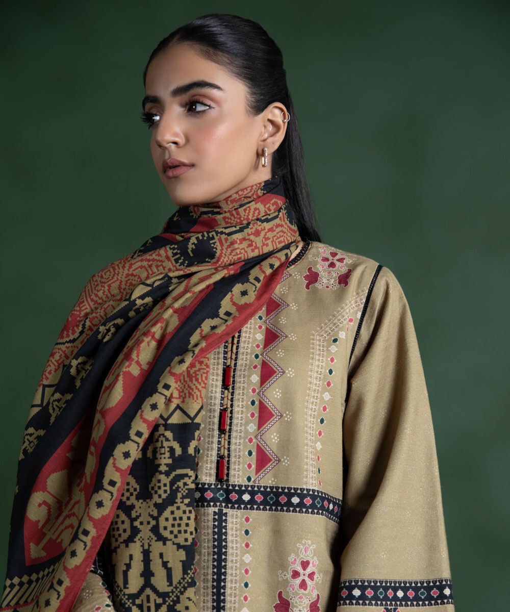 Sapphire Unstitched Winter 2 Beige Three Piece