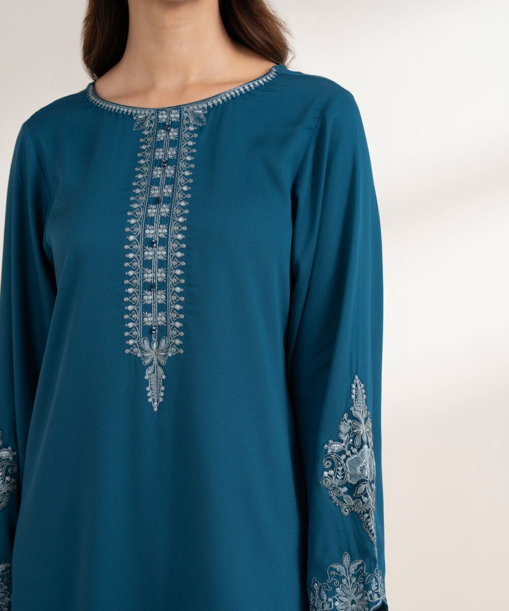 Women's RTW Bedford Embroidered Straight Blue Shirt