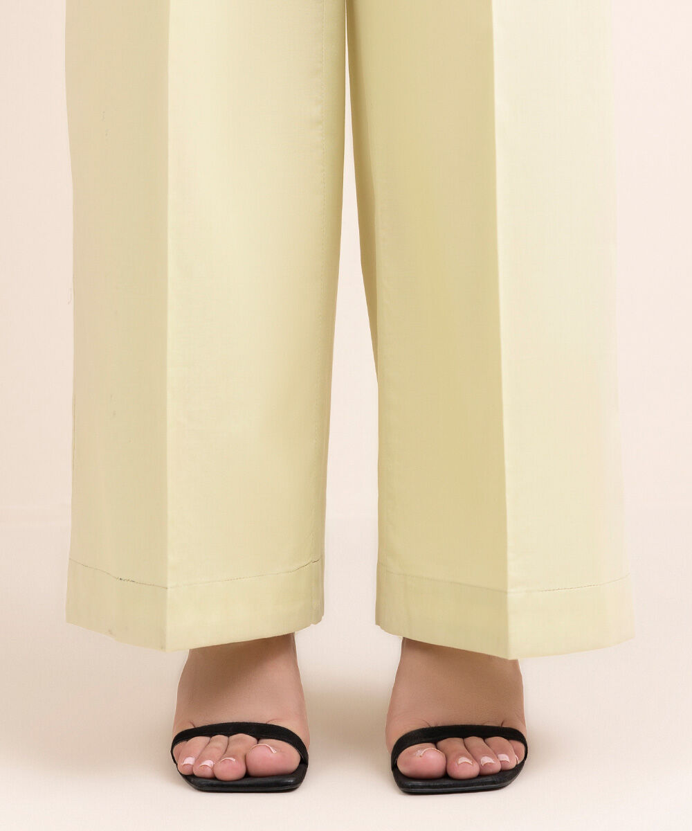 Women's Pret Cambric Off White Solid Flared Pants