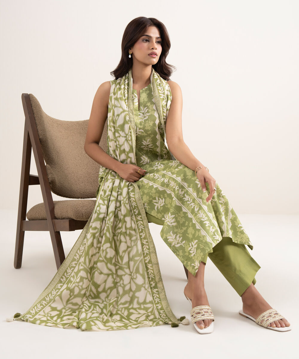 Women's Unstitched Lawn Green Printed 3 Piece Suit