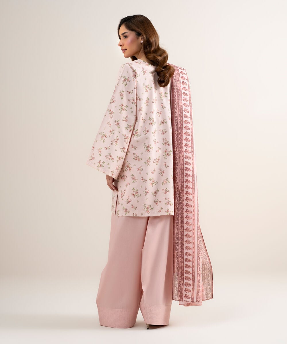 Women's Unstitched Zari Lawn Embroidered Tea Pink 3 Piece Suit