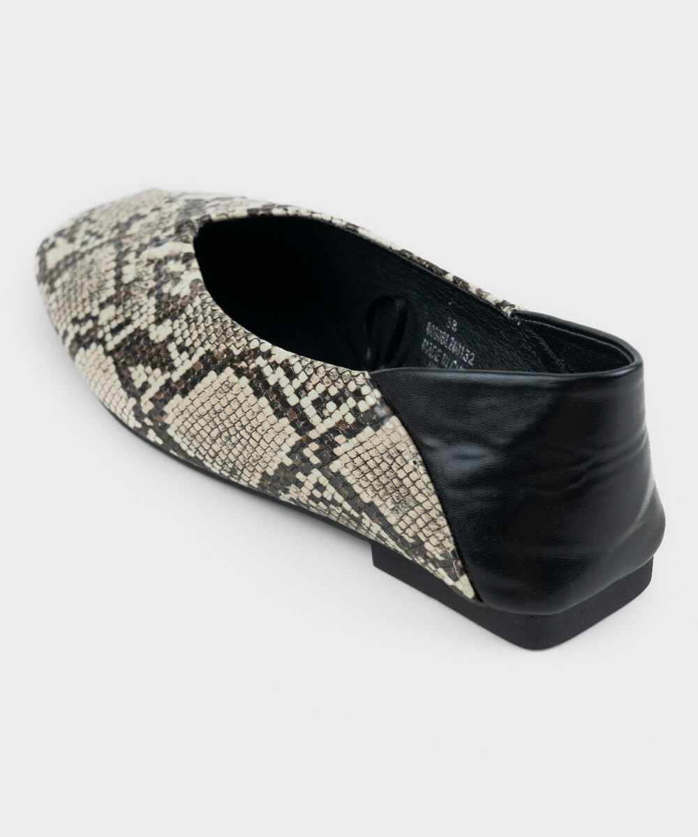 Women's Black And White Pumps