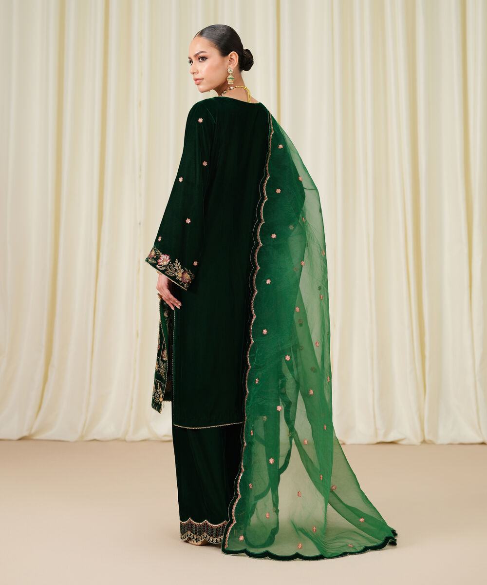 Women's Unstitched Embroidered Velvet Green 3 Piece Suit