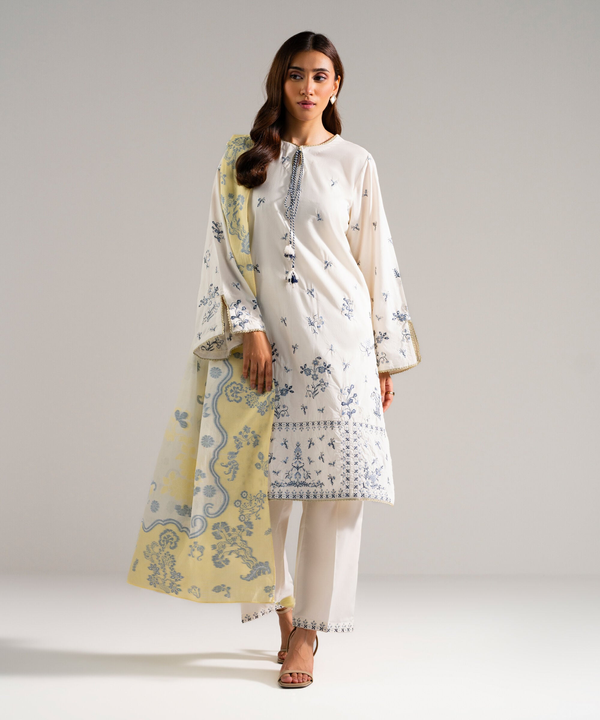 Retail Price: 3990/-PKR