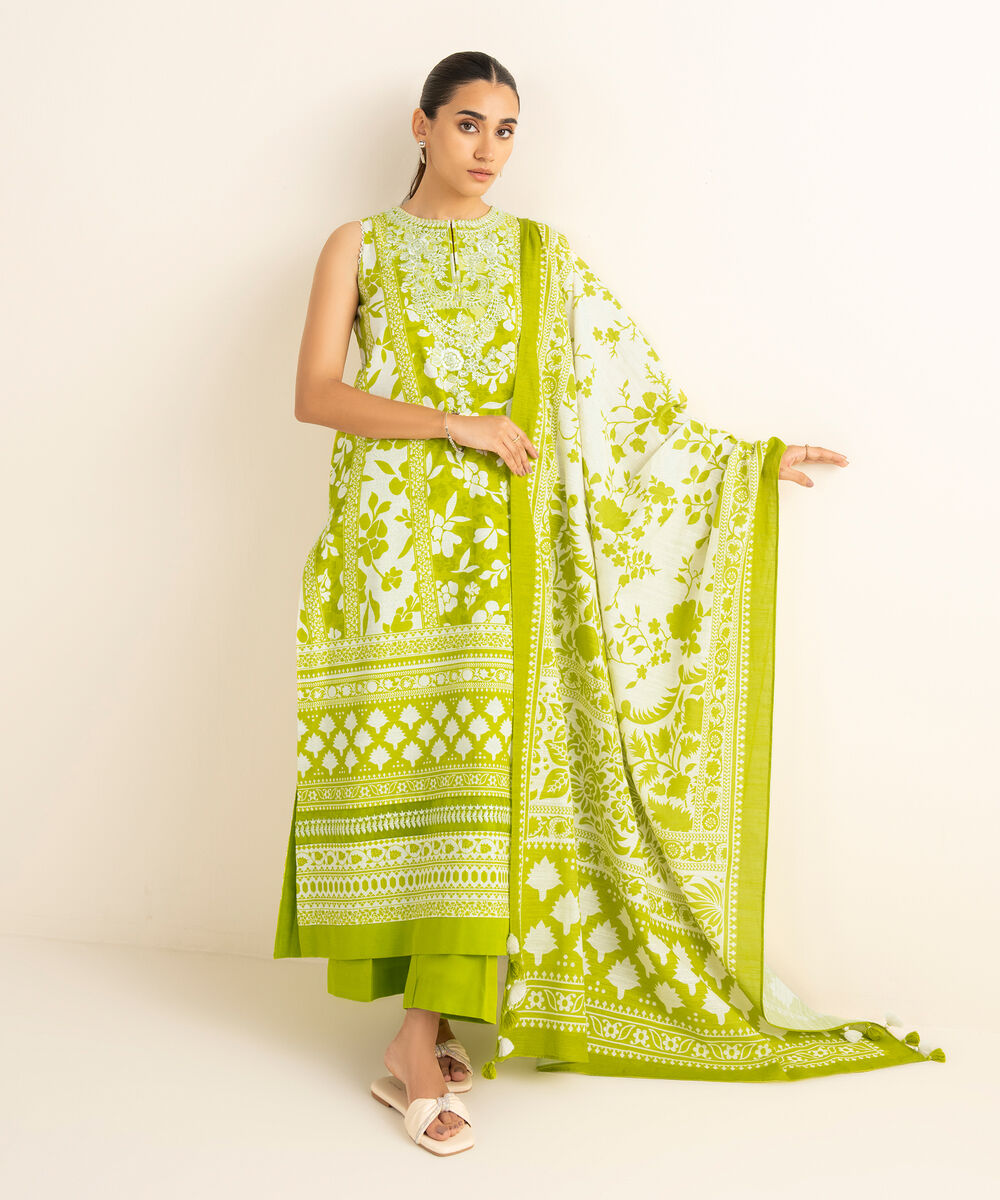 Women's Unstitched Khaddar Embroidered Green 3 Piece Suit