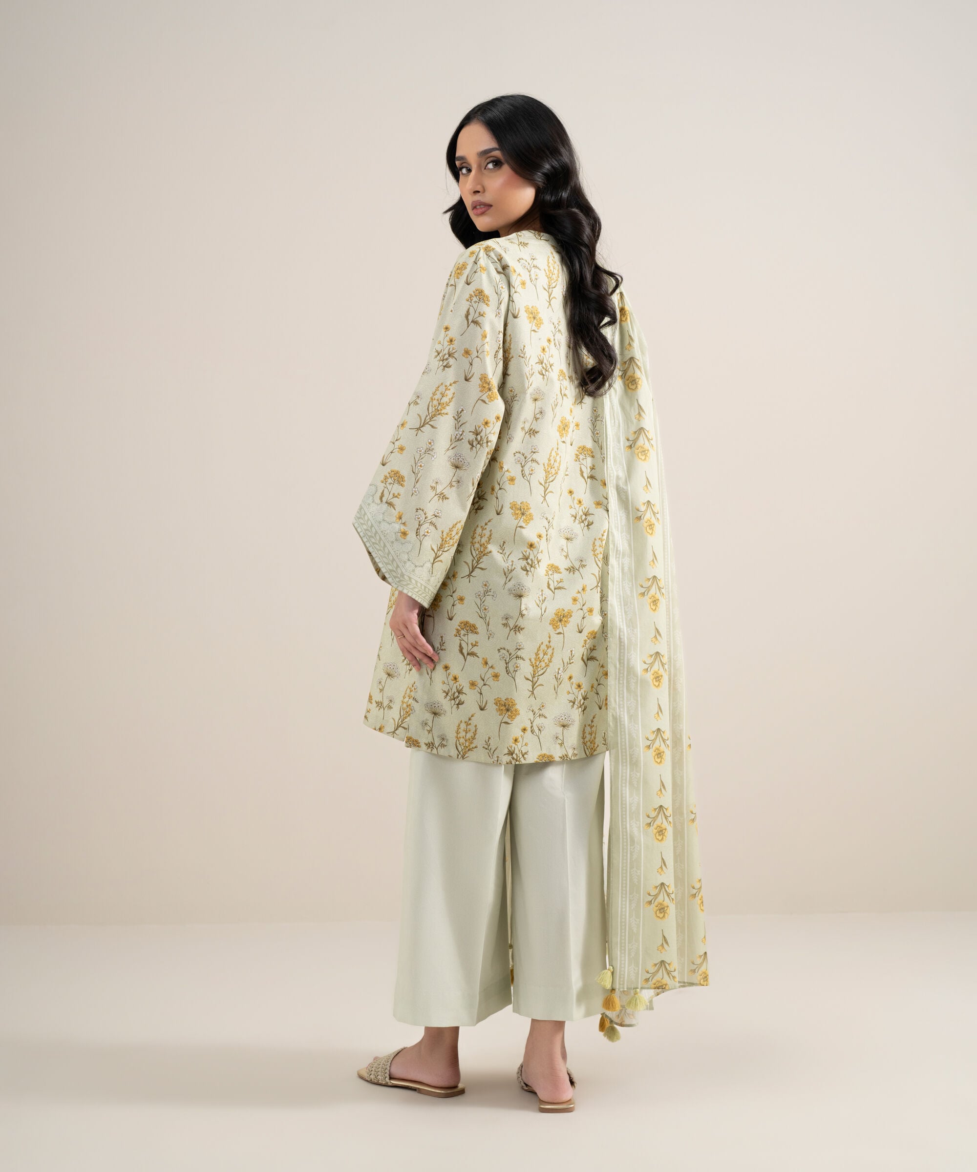 Unstitched 3 PC U3PDDS26V575