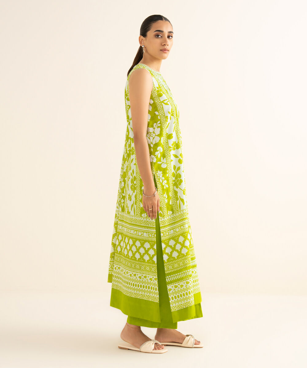 Women's Unstitched Khaddar Embroidered Green 3 Piece Suit
