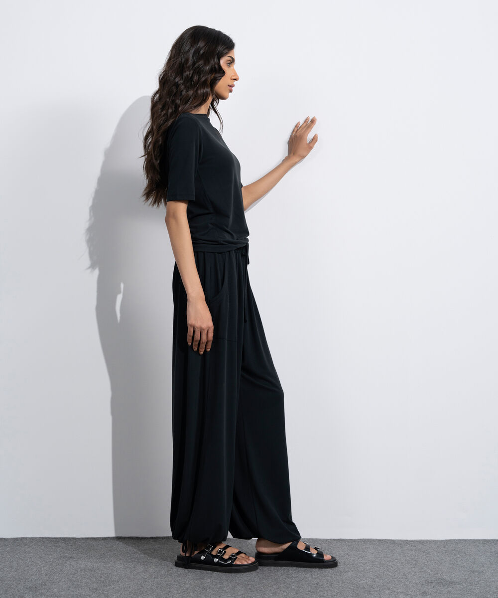 Women's Black Flowing Balloon Trousers