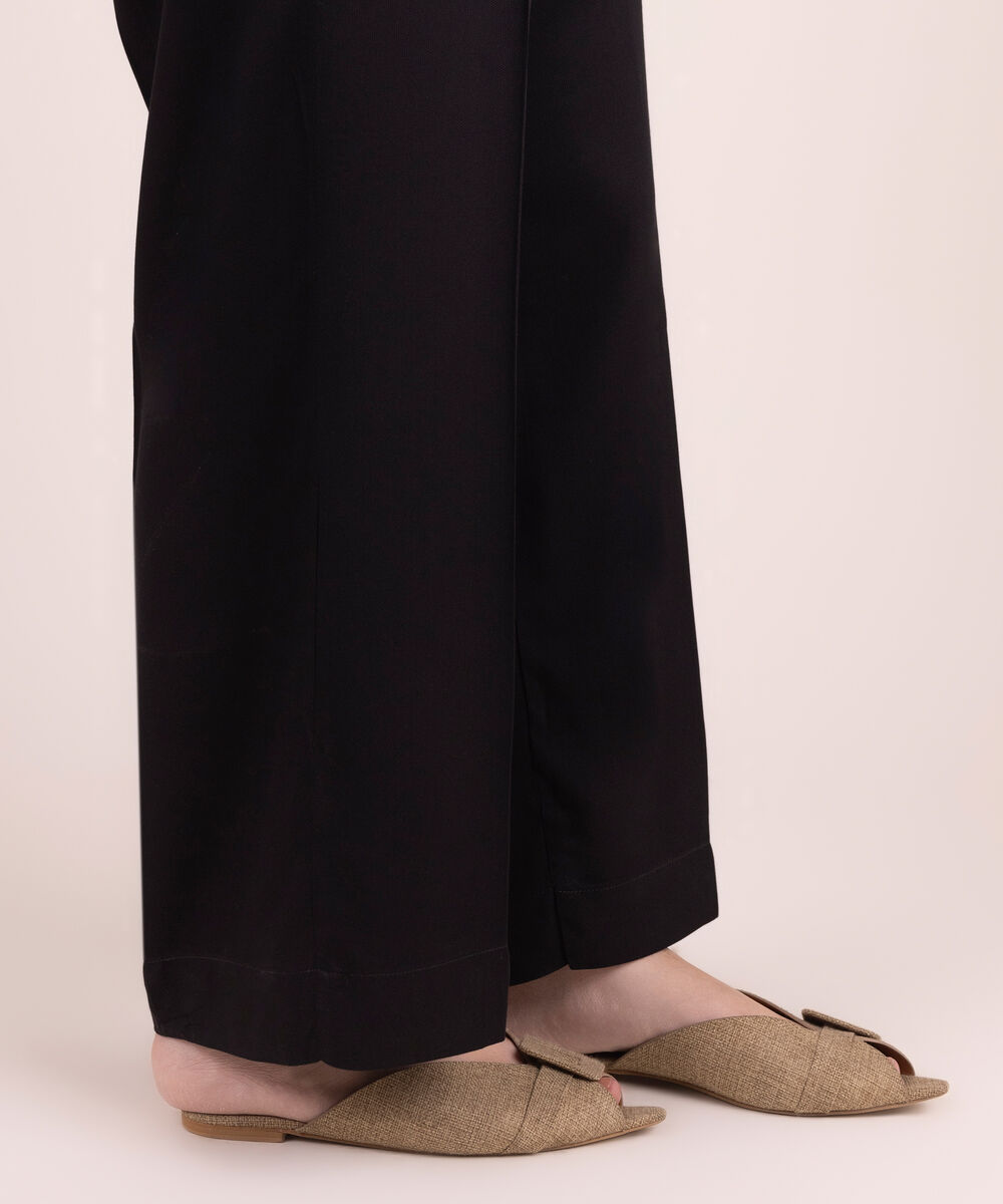 Women's RTW Bedford Solid Black Straight Pants