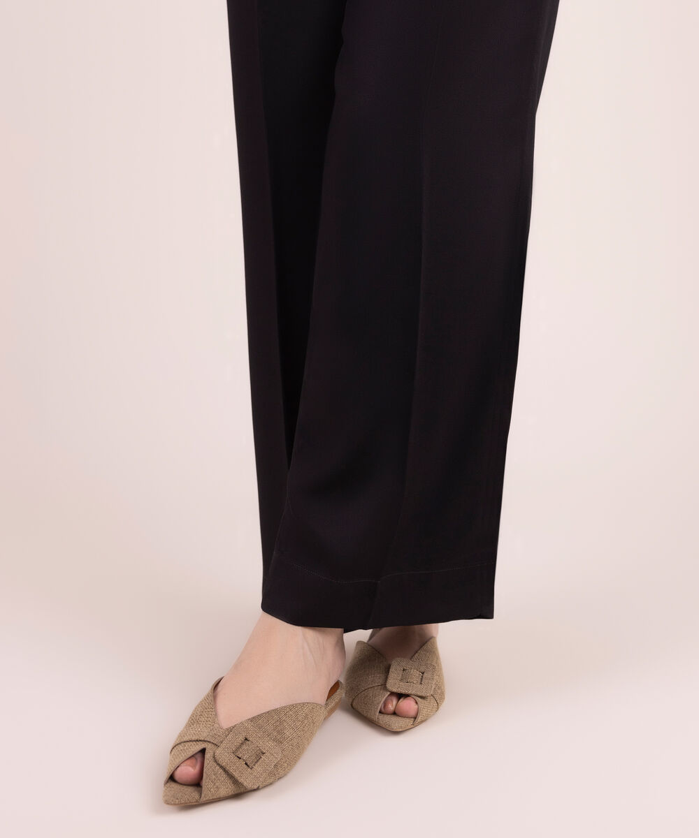 Women's RTW Bedford Solid Black Straight Pants