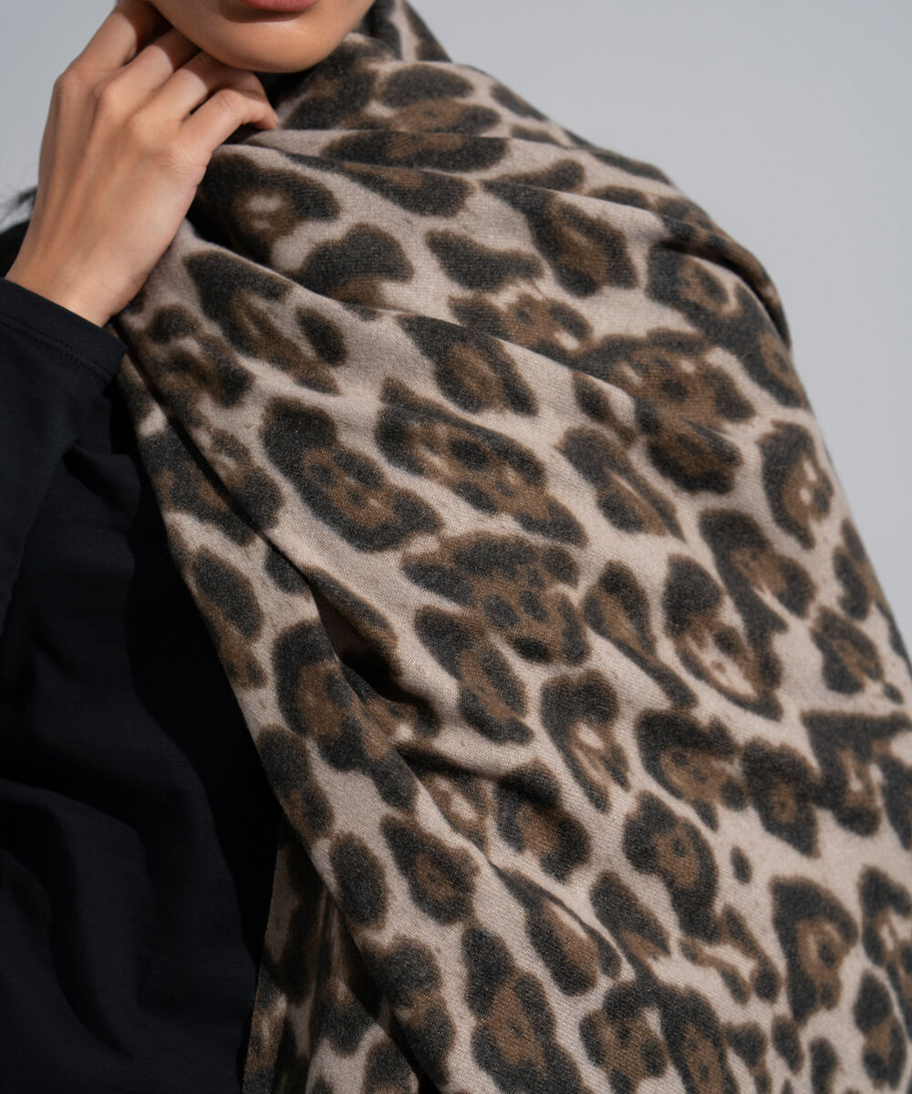 Women's Western Wear Black Polyester Textured Woolen Scarf
