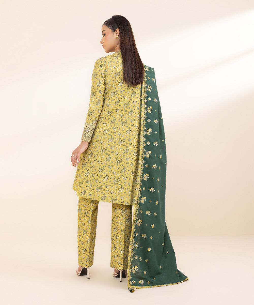 Women's Unstitched Khaddar Yellow Embroidered 3 Piece Suit