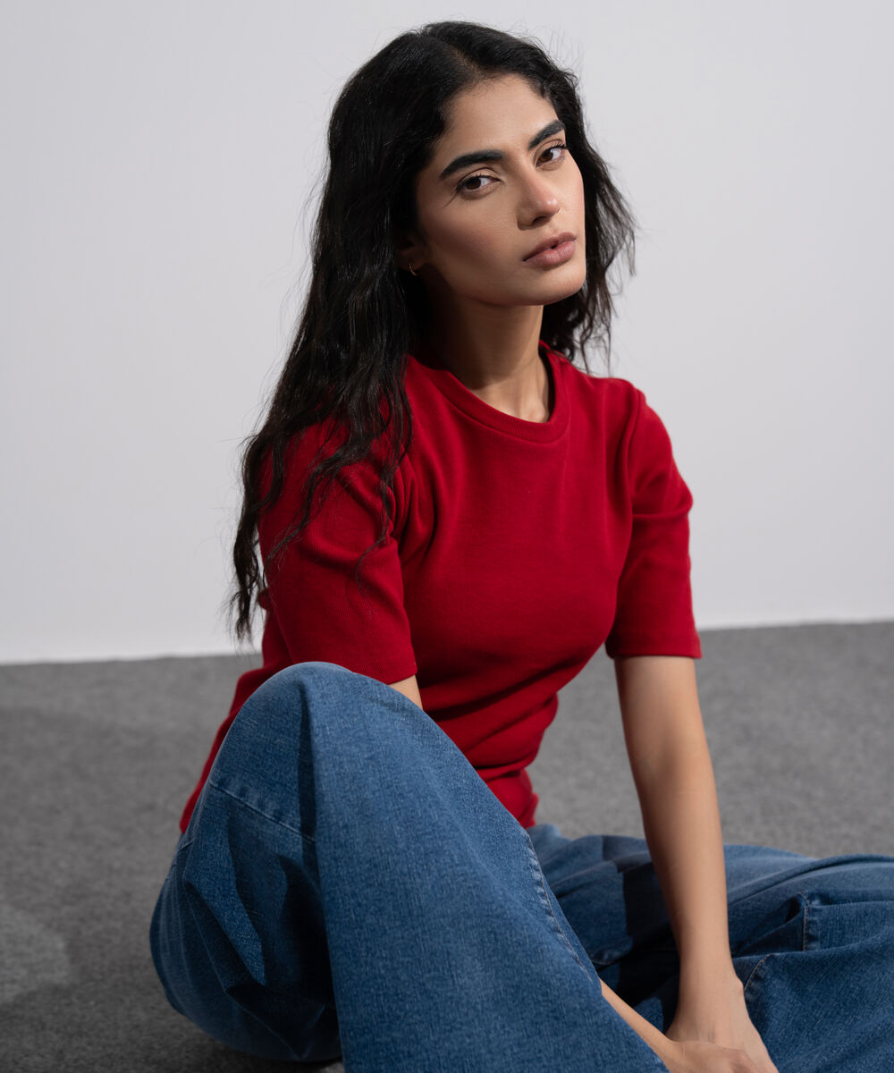Women's Red T-Shirt With Lettuce Trims