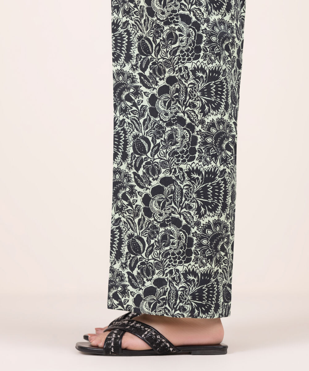 Women's RTW Seersucker Printed Black Culottes