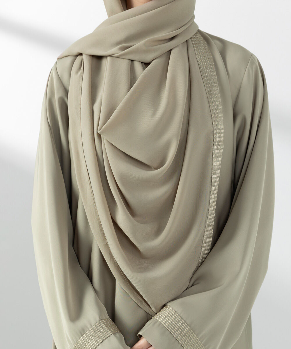 Woman - Green Embroidered Button Through Abaya Set