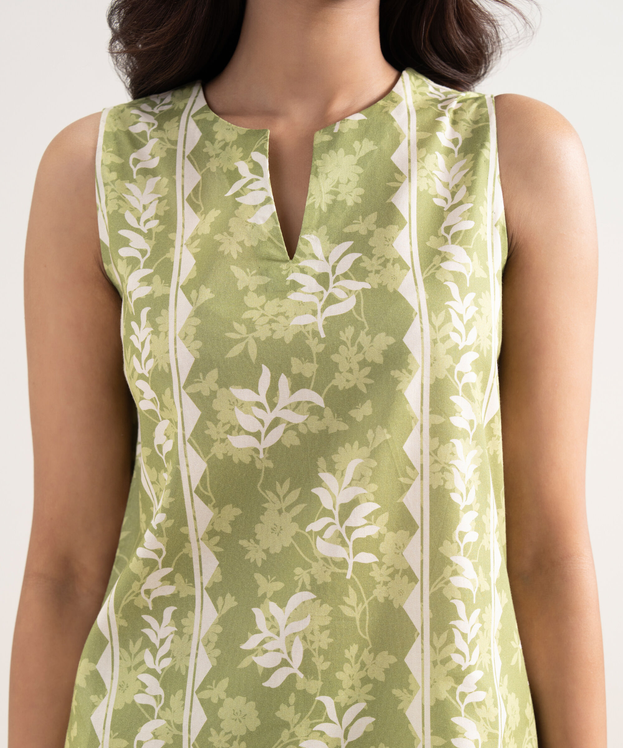 Unstitched 3 Pc Lawn PDDS26V219TS