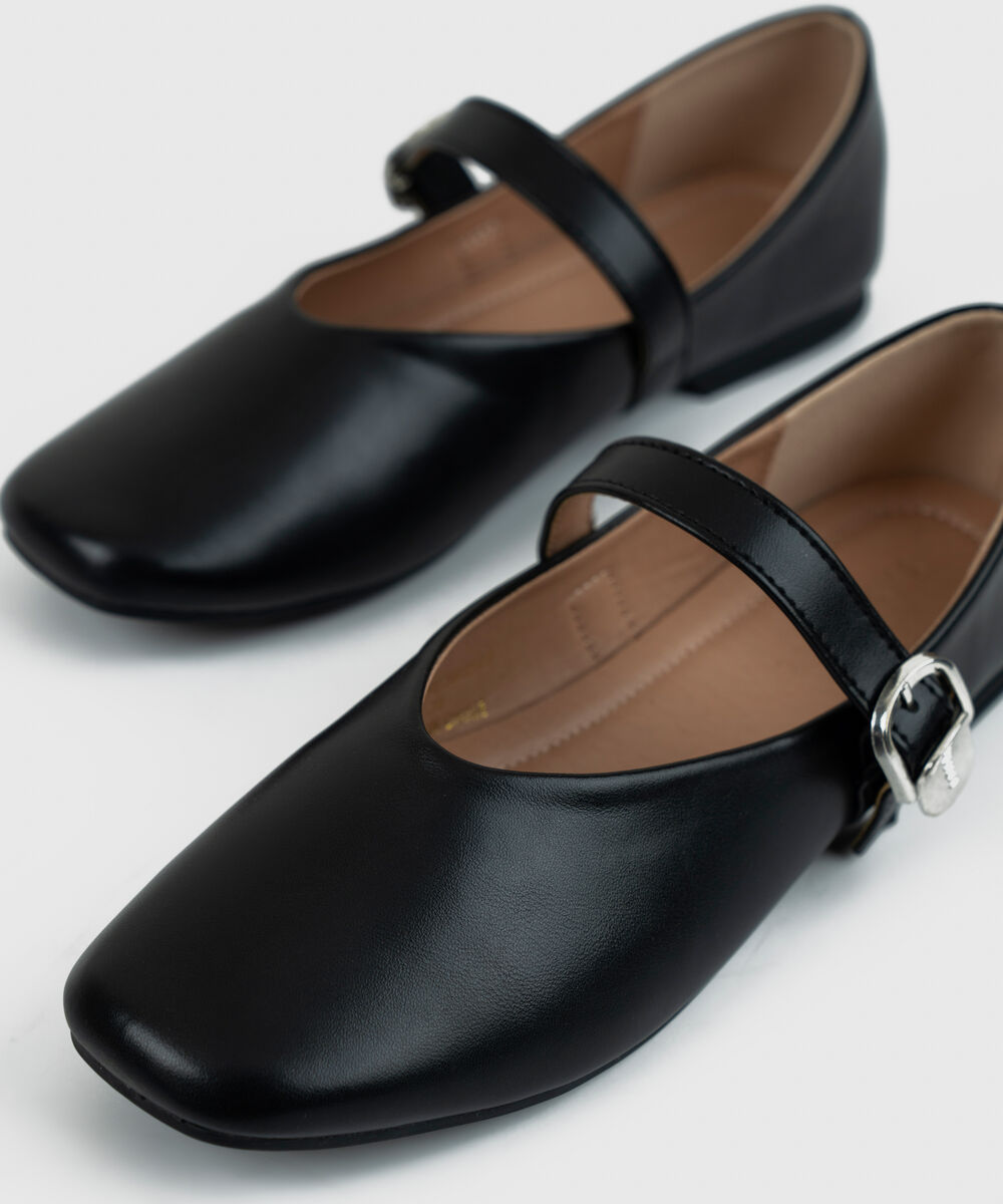 Women's Black Pumps