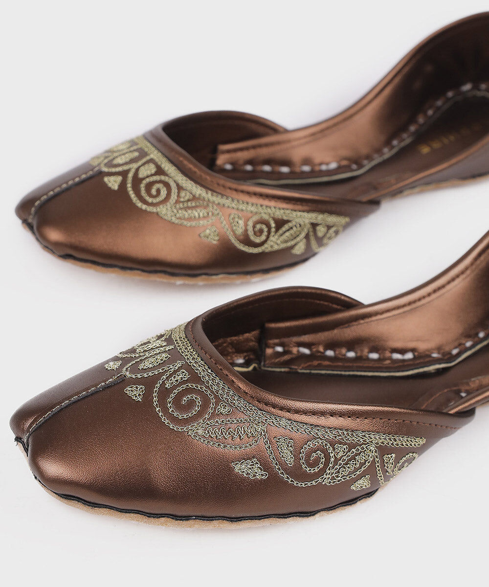 Woman - Brown Embroidered Khussas