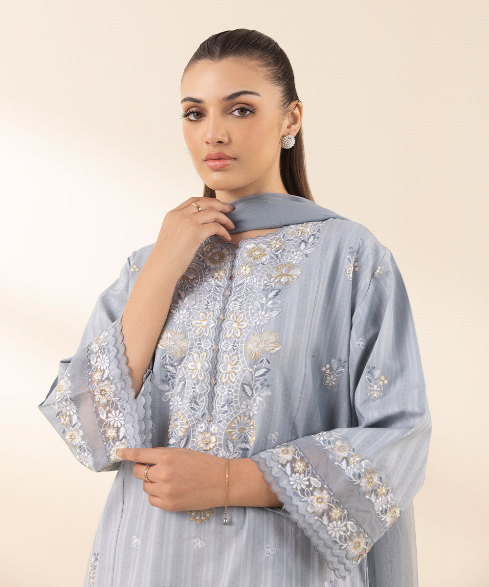 U3PEDF25V226 Unstitched 3 PC U3PEDF25V226