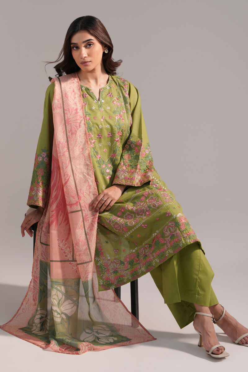 3 Piece - Embroidered Zari Lawn Suit