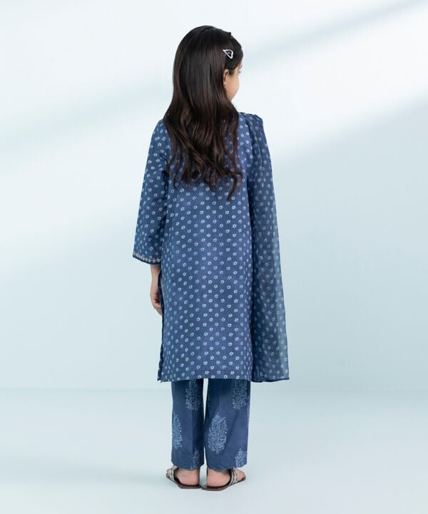 3 Piece - Embroidered Cambric Suit Sapphire PK 3 Piece - Embroidered Cambric Suit Sapphire PK