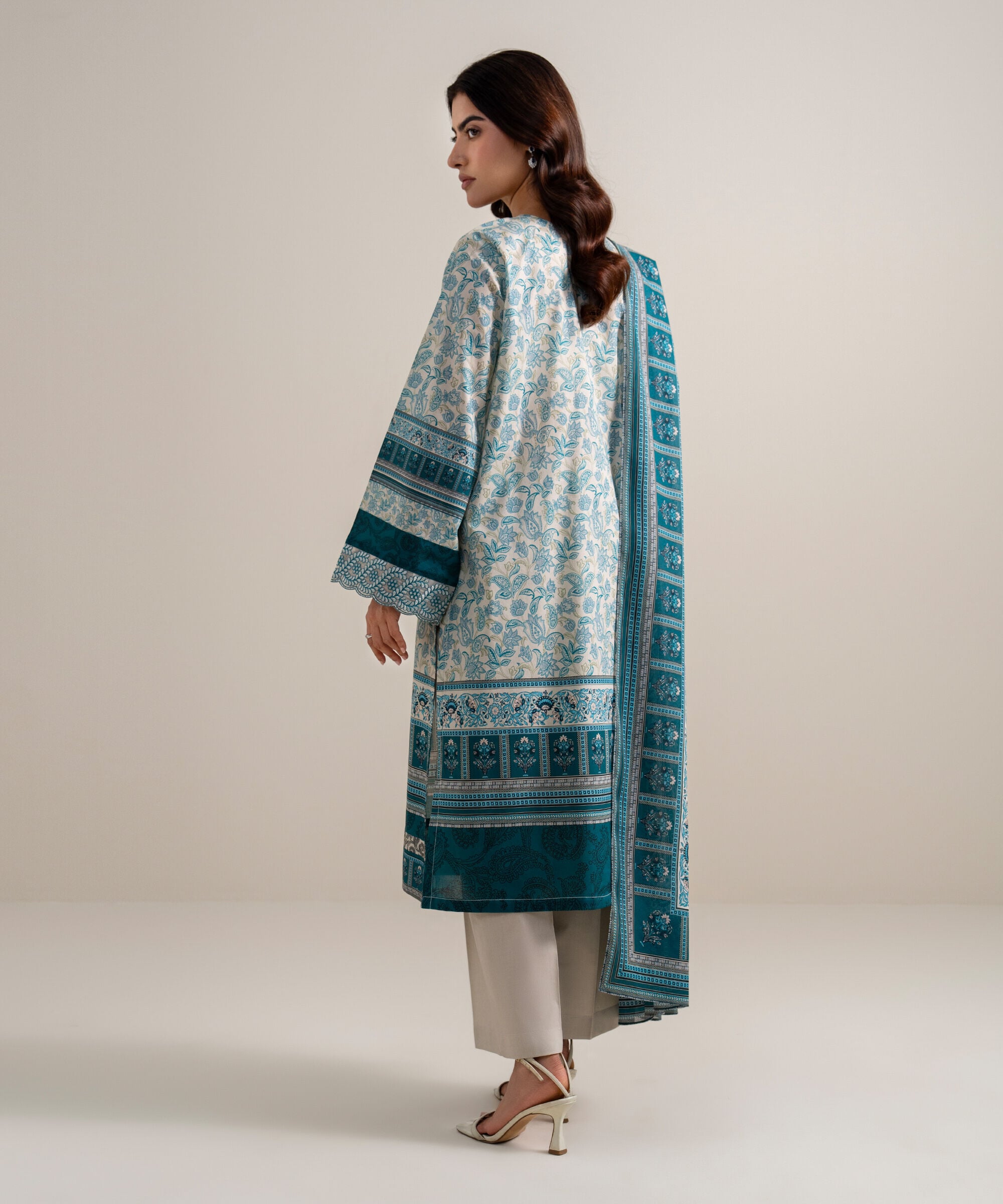 Unstitched 3 PC U3PDDS26V697