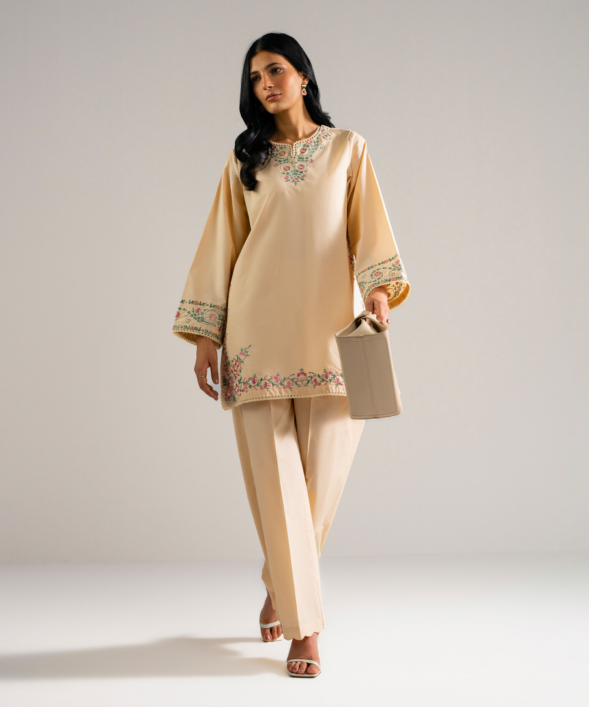 Retail Price: 9990/-PKR